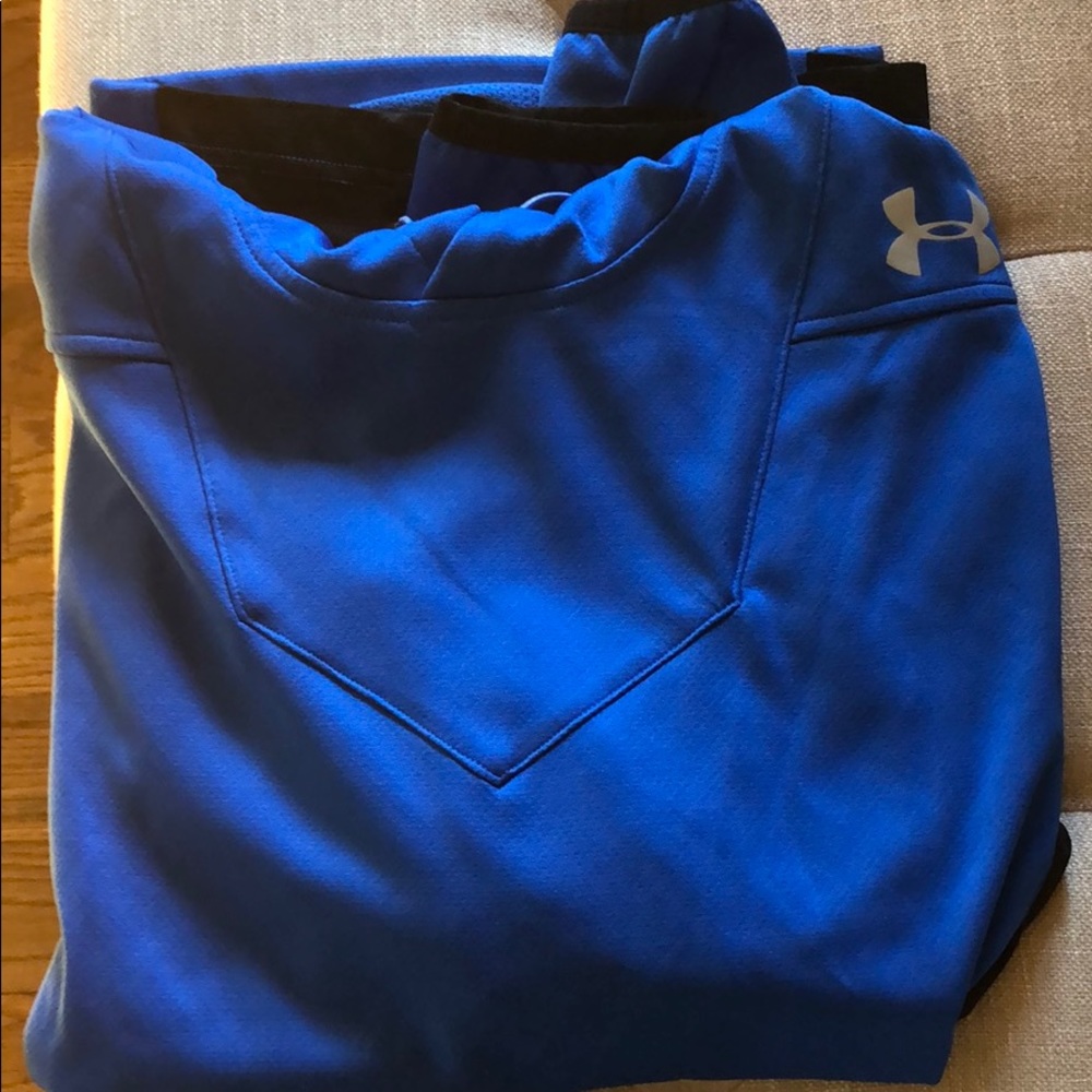 EUC Under Armour hoodie